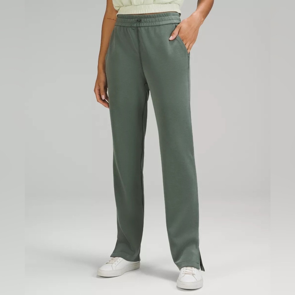 Lululemon green softstreme pants